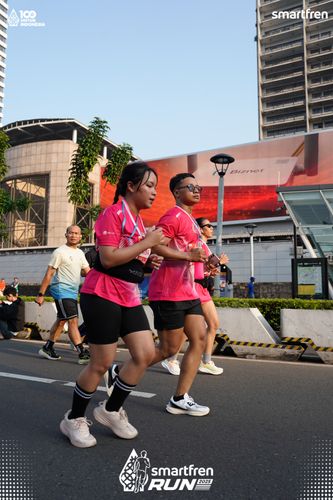 Race photo from Smartfren Run 2025 