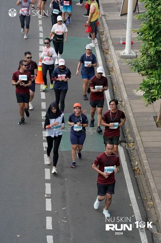 Race photo from Nu Skin Run 10K