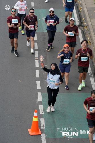 Race photo from Nu Skin Run 10K