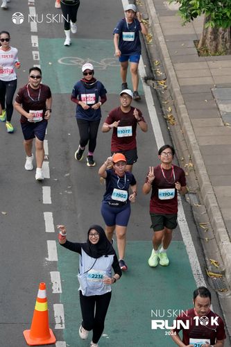 Race photo from Nu Skin Run 10K