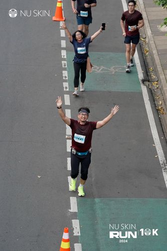 Race photo from Nu Skin Run 10K