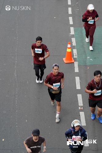 Race photo from Nu Skin Run 10K