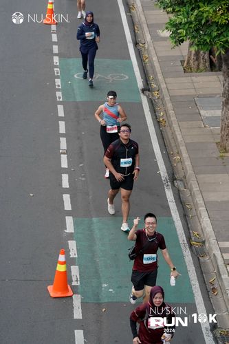 Race photo from Nu Skin Run 10K