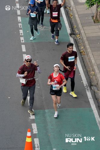 Race photo from Nu Skin Run 10K