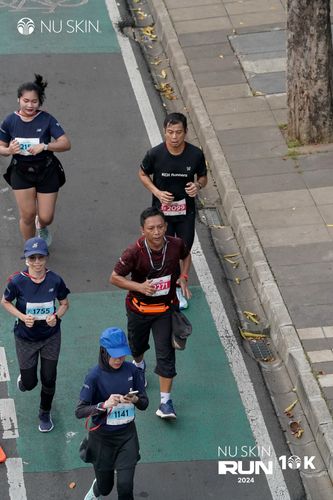 Race photo from Nu Skin Run 10K