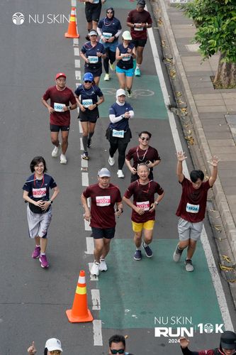 Race photo from Nu Skin Run 10K