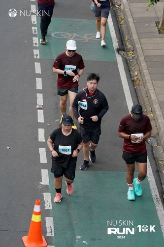 Race photo from Nu Skin Run 10K