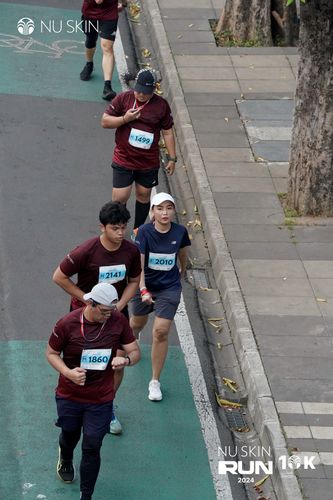Race photo from Nu Skin Run 10K