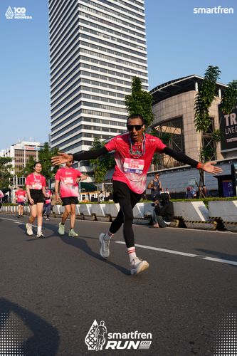 Race photo from Smartfren Run 2025 