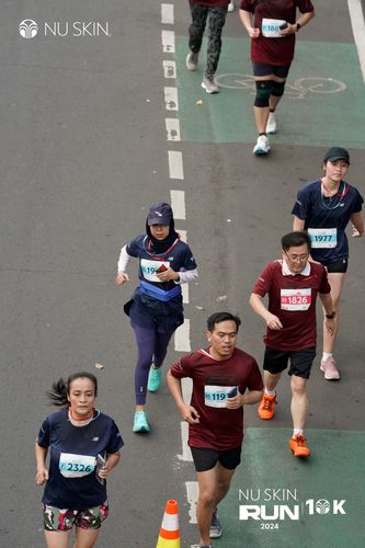 Race photo from Nu Skin Run 10K
