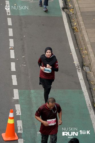 Race photo from Nu Skin Run 10K