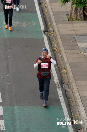 Race photo from Nu Skin Run 10K