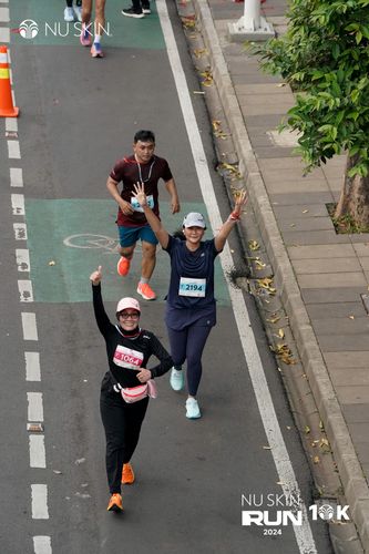 Race photo from Nu Skin Run 10K