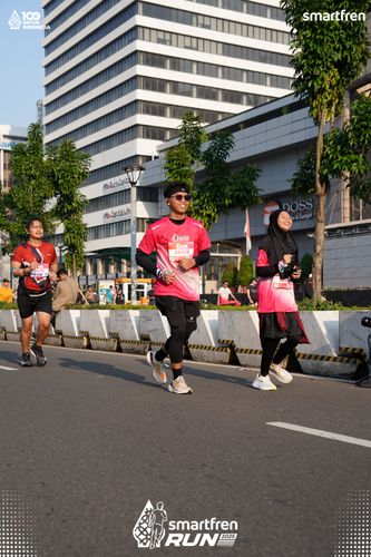 Race photo from Smartfren Run 2025 
