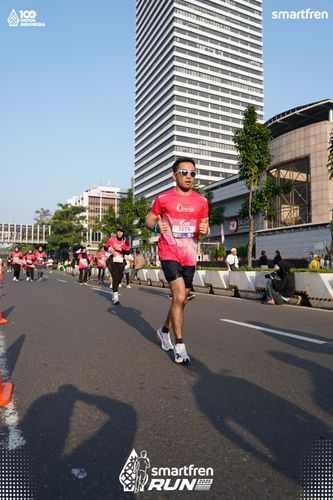 Race photo from Smartfren Run 2025 