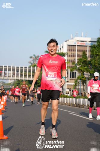 Race photo from Smartfren Run 2025 