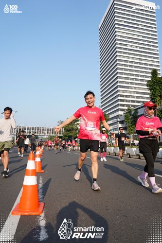 Race photo from Smartfren Run 2025 