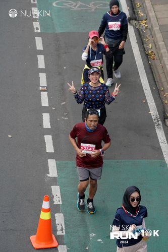 Race photo from Nu Skin Run 10K