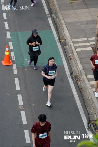 Race photo from Nu Skin Run 10K