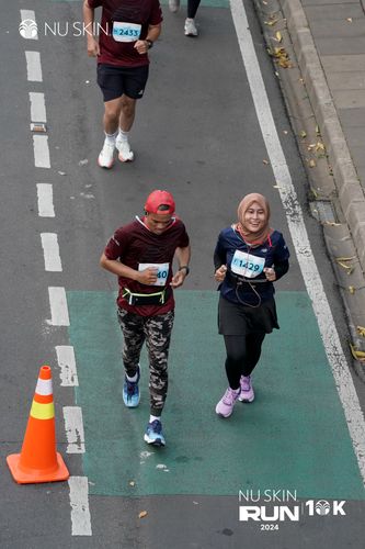 Race photo from Nu Skin Run 10K