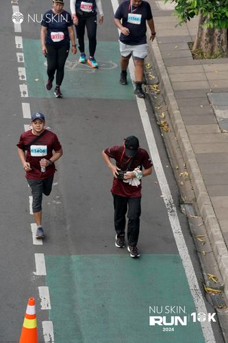 Race photo from Nu Skin Run 10K