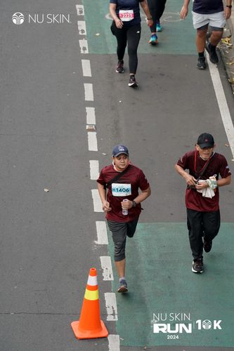 Race photo from Nu Skin Run 10K