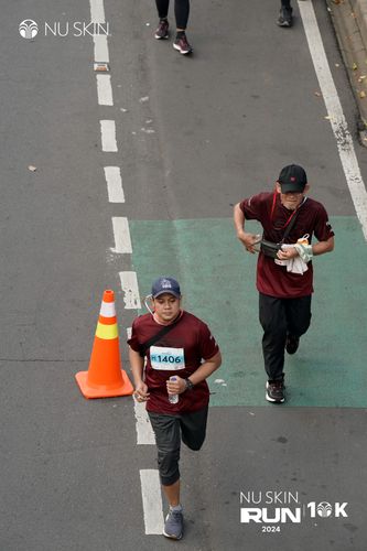 Race photo from Nu Skin Run 10K