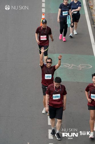 Race photo from Nu Skin Run 10K