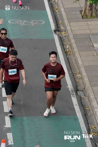 Race photo from Nu Skin Run 10K