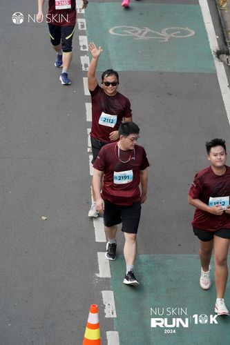 Race photo from Nu Skin Run 10K