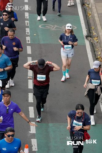 Race photo from Nu Skin Run 10K
