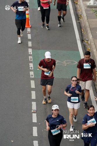 Race photo from Nu Skin Run 10K