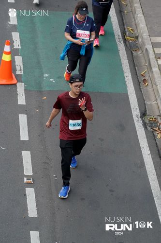 Race photo from Nu Skin Run 10K