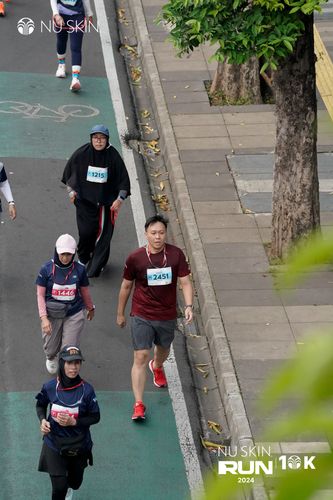 Race photo from Nu Skin Run 10K