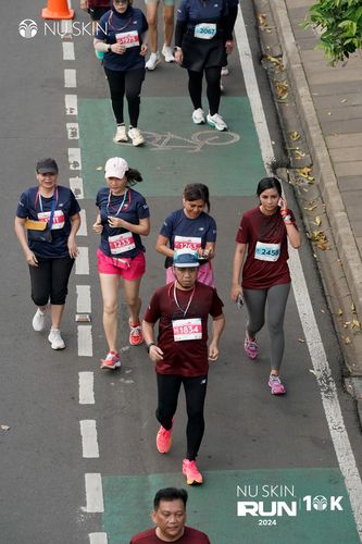 Race photo from Nu Skin Run 10K