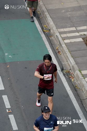 Race photo from Nu Skin Run 10K