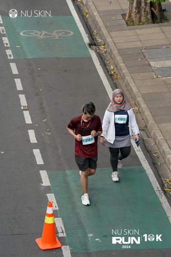 Race photo from Nu Skin Run 10K