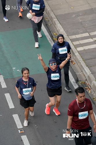 Race photo from Nu Skin Run 10K