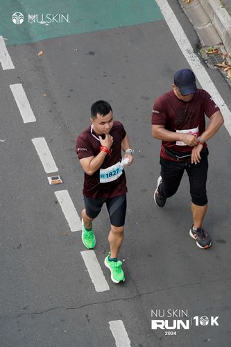 Race photo from Nu Skin Run 10K