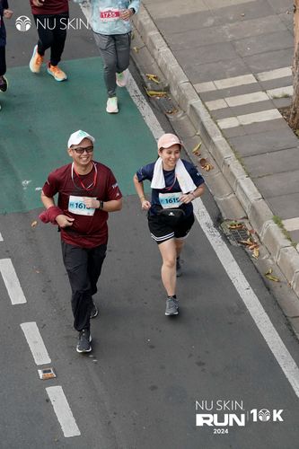 Race photo from Nu Skin Run 10K