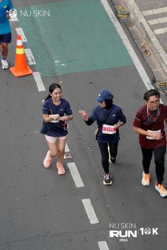 Race photo from Nu Skin Run 10K