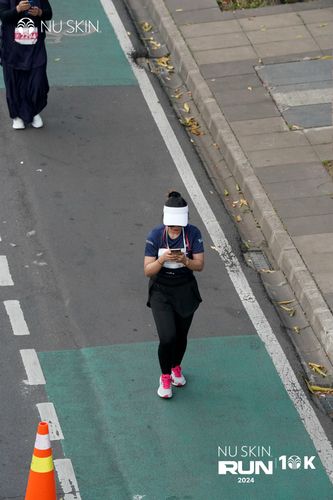 Race photo from Nu Skin Run 10K