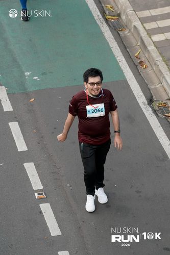 Race photo from Nu Skin Run 10K
