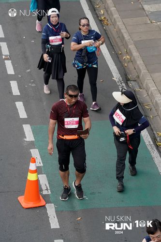 Race photo from Nu Skin Run 10K