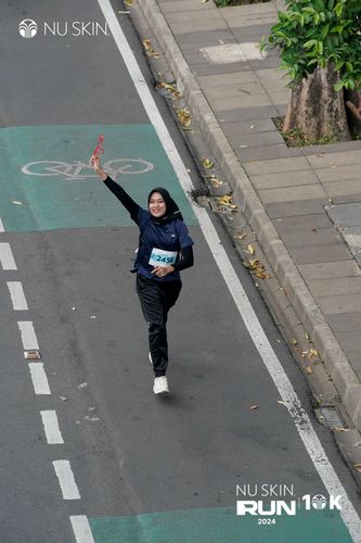 Race photo from Nu Skin Run 10K