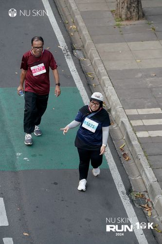 Race photo from Nu Skin Run 10K
