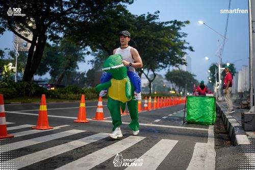 Race photo from Smartfren Run 2025 