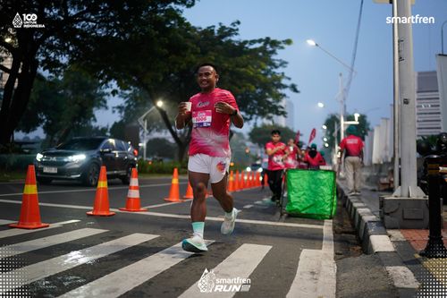 Race photo from Smartfren Run 2025 