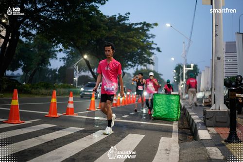 Race photo from Smartfren Run 2025 