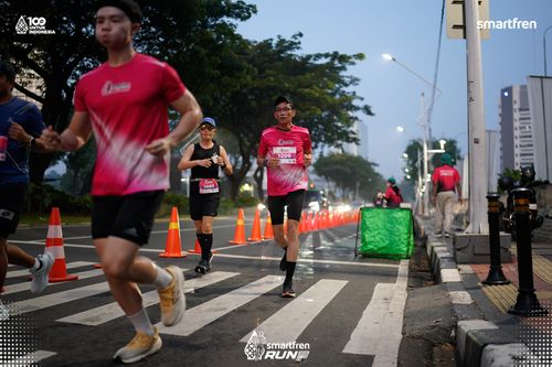 Race photo from Smartfren Run 2025 